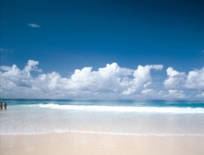 夏威夷海滩蓝天白云图片