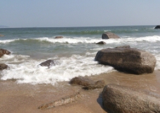 海边风景海边沙滩石头美景风光图片